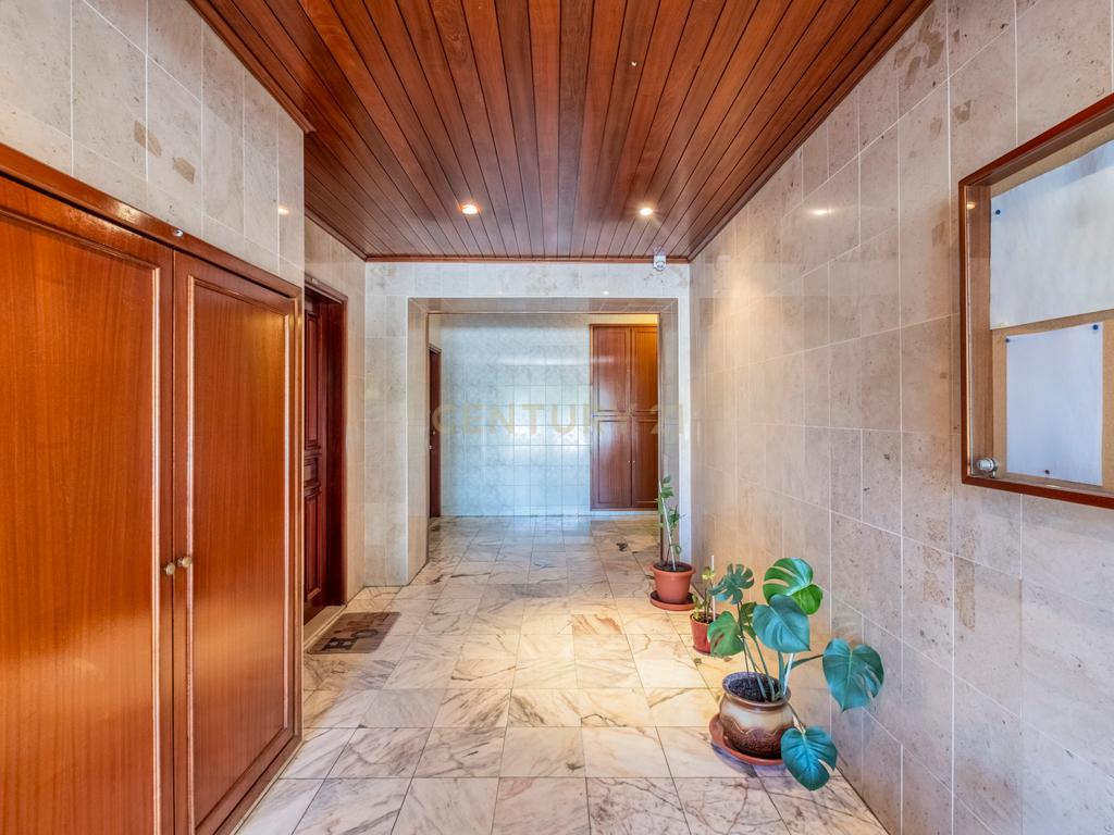 Apartamento T2 de excelentes áreas em Serzedo - Image 21