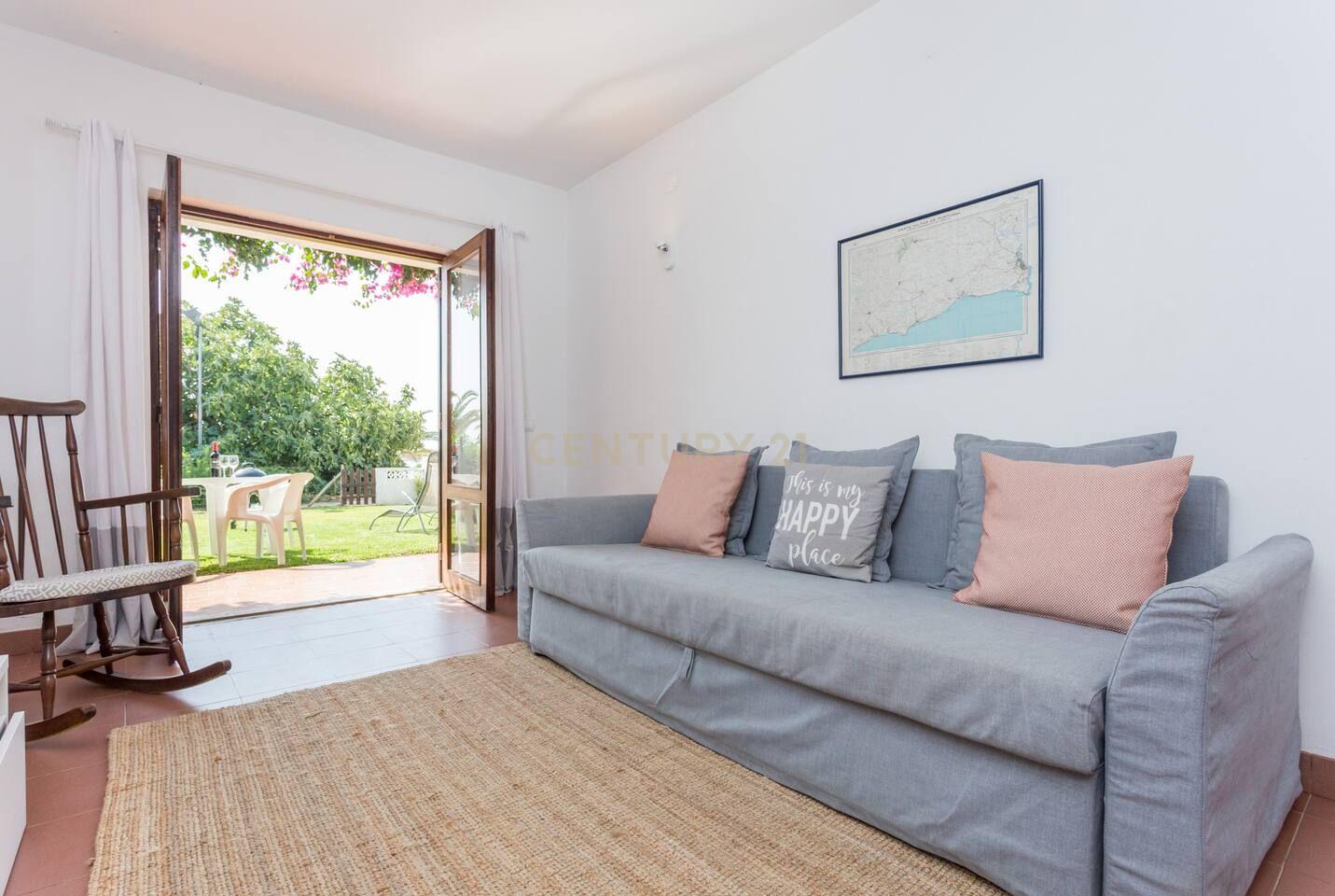 Fotografia 3 de Apartamento T2 na Luz, Lagos com Vista Mar e Jardim