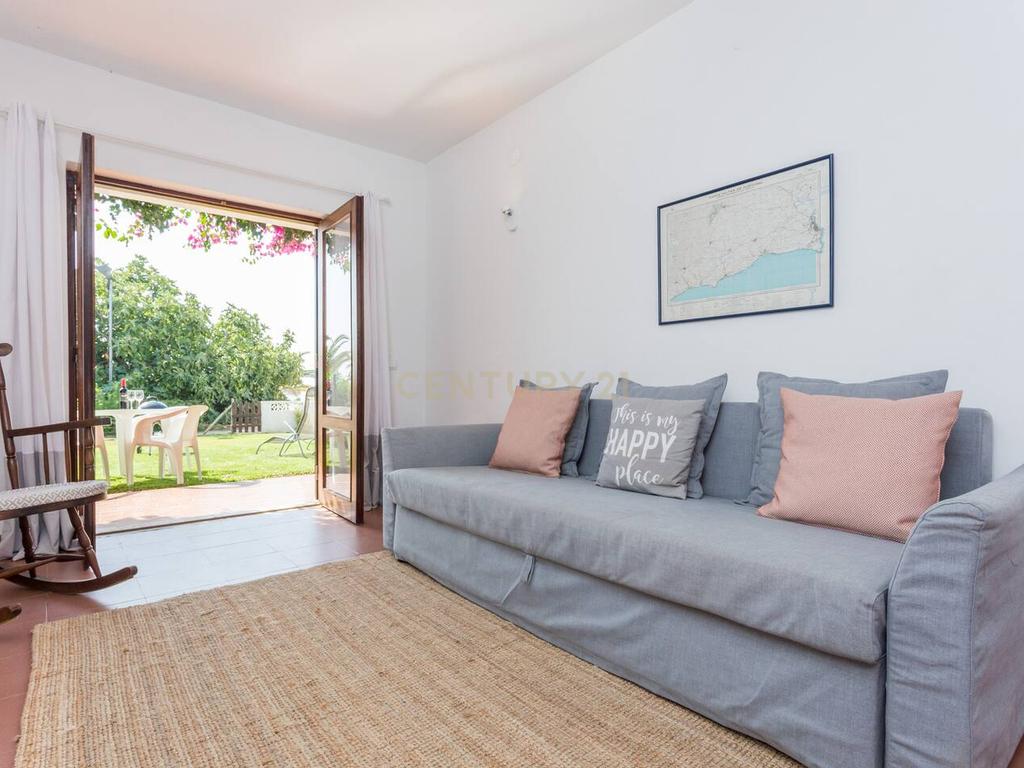 Apartamento T2 na Luz, Lagos com Vista Mar e Jardim - Image 3
