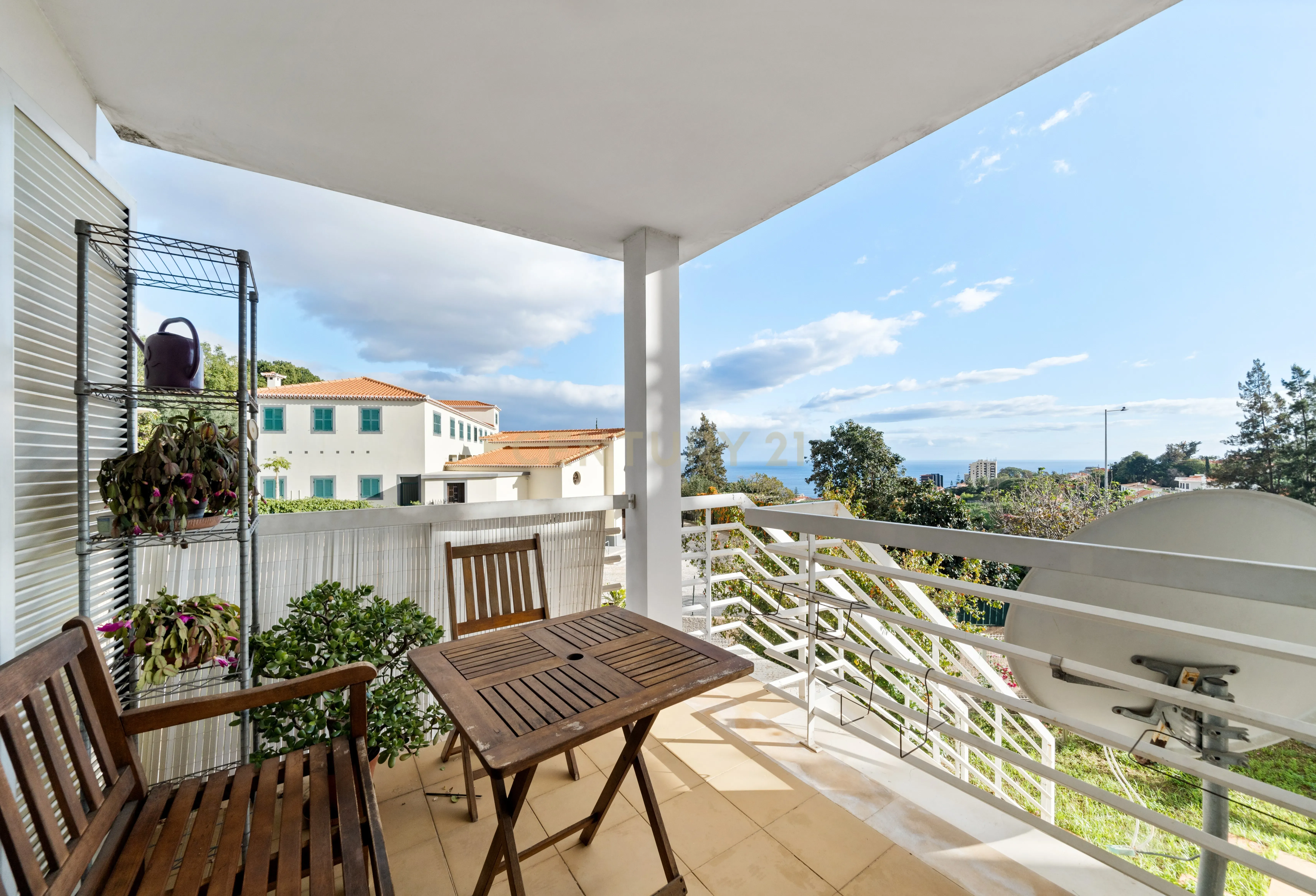 Apartamento T2 à Venda, com Jardim e Vista Mar - Pilar, Funchal - Image 9