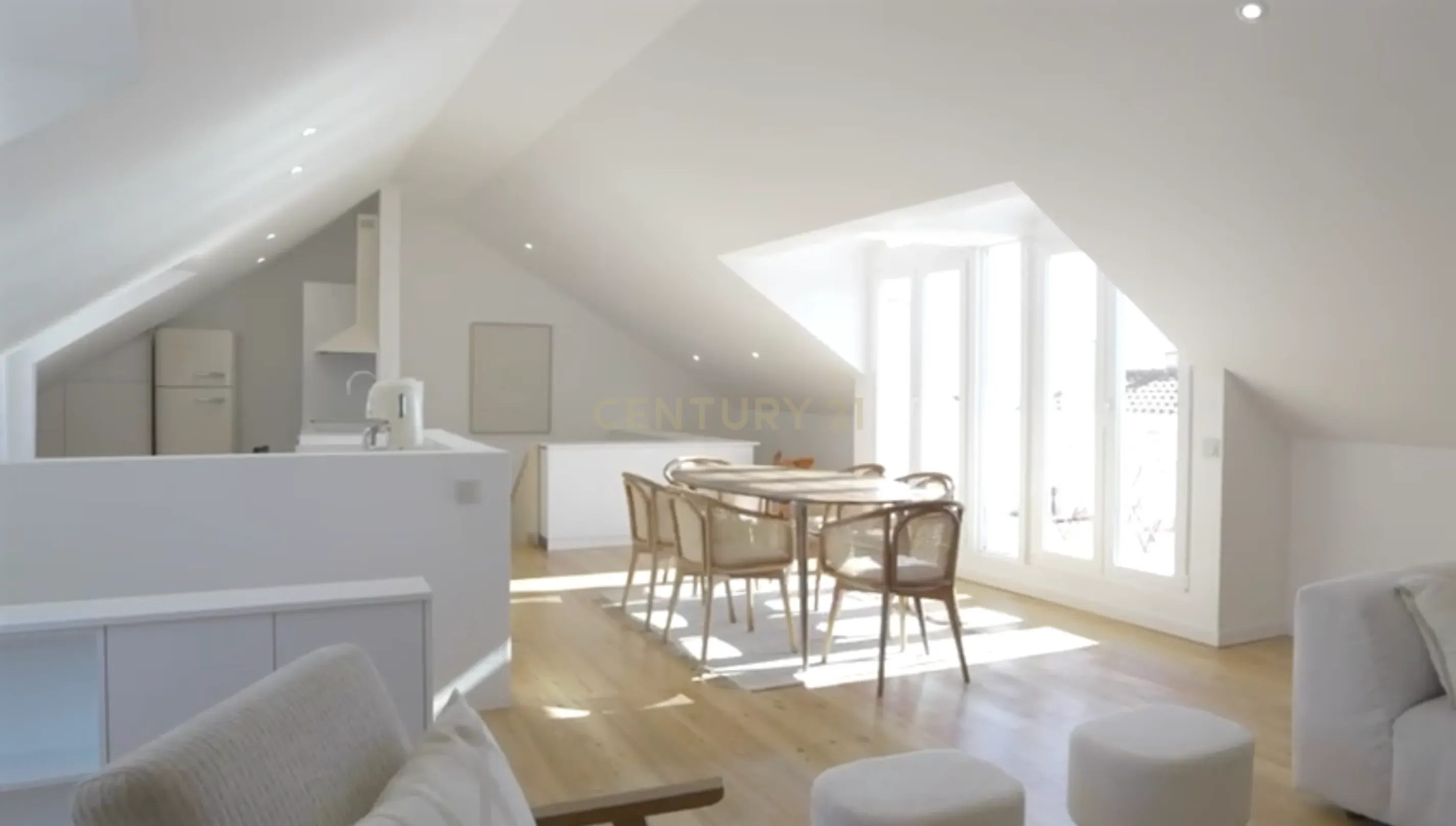 Apartamento T3 Duplex de luxo na Estrela, Lapa em Lisboa - Image 6