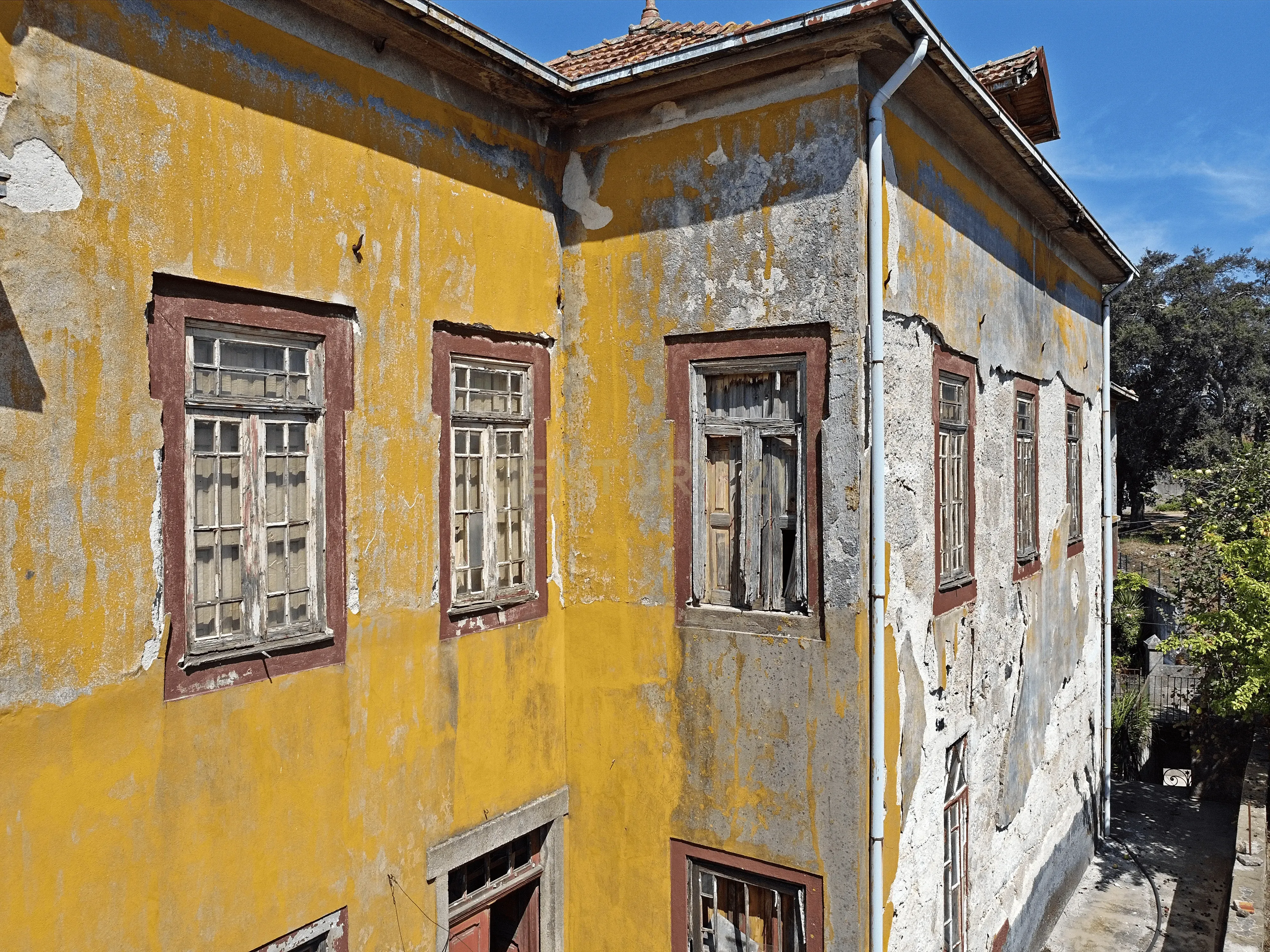 Prédio  ant a 1951 a Venda em Rio Tinto Prédio em propriedade total com Andares ou divisões susceptíveis de utilização Independente  Numero de pisos do artigo: 3 pisos - Image 25