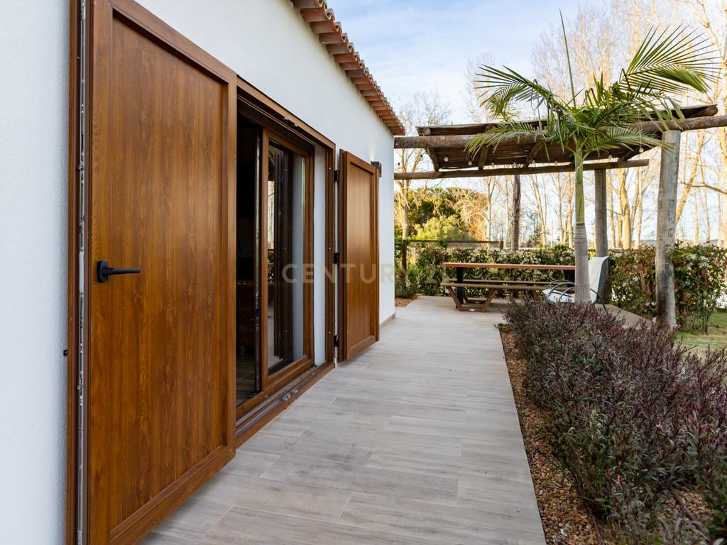 Moradia/Armazém em lote de 10280m2 em Alcochete - Image 7
