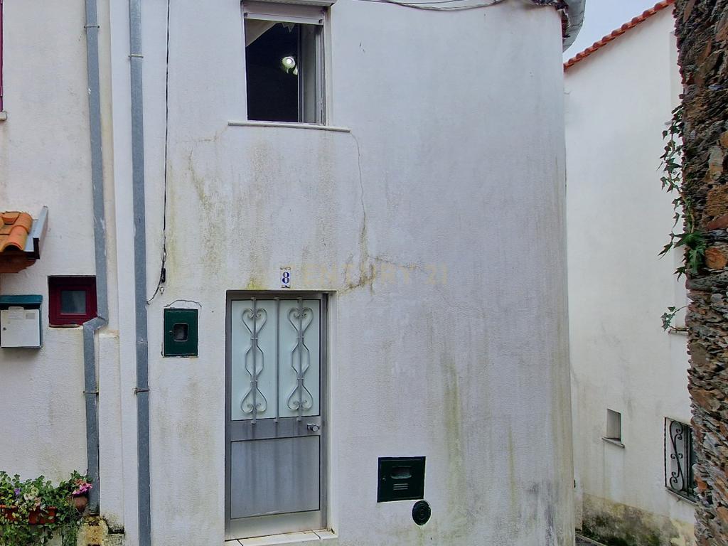 Moradia localizada em Sazes da Beira perto da Serra da Estrela! - Image 8