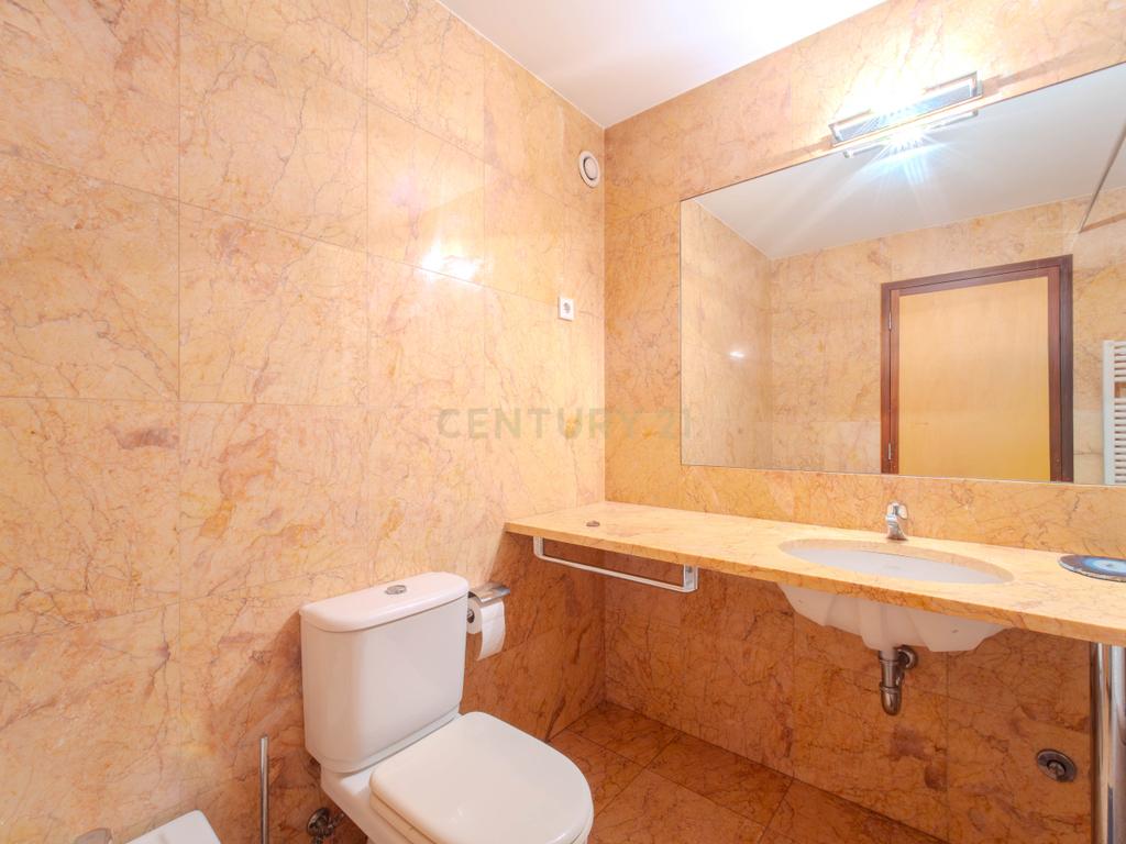 Apartamento T5 na zona do Aviz - Porto - Image 24