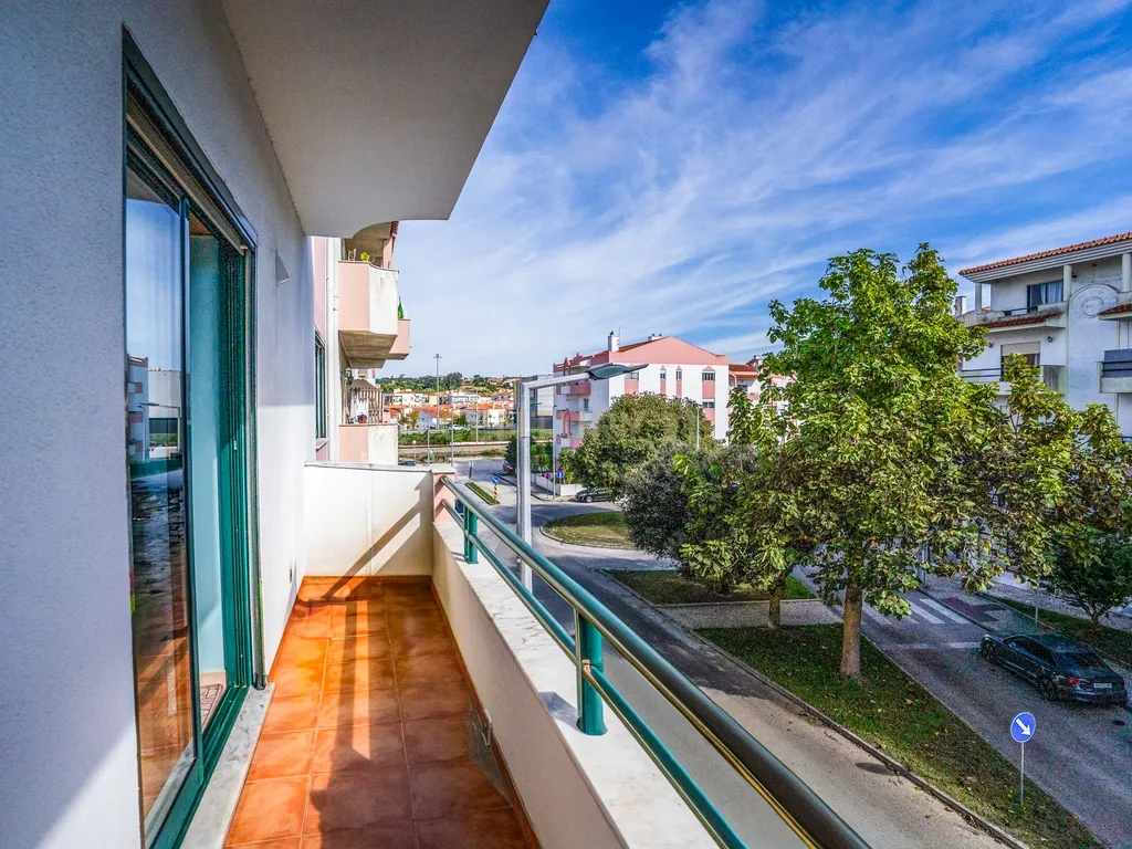 Apartamento T3 com elevador e garagem fechada em Cidade Nova, Caldas da Rainha! - Image 12