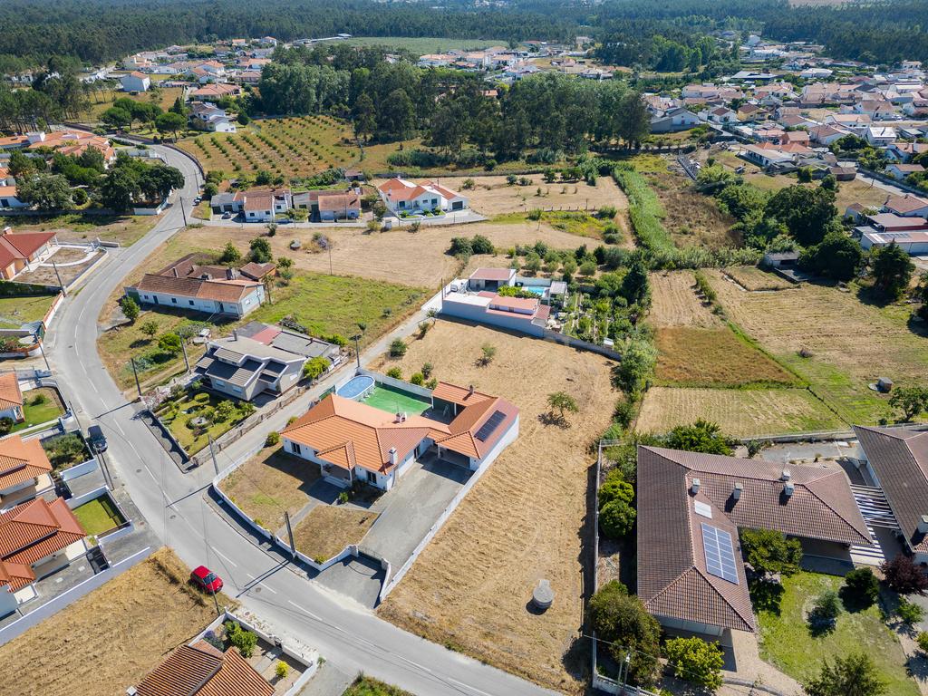 🏡 Moradia Térrea com Garagem para 2 carros - Image 19