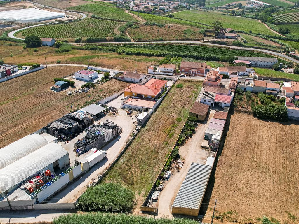 ** Descubra este magnífico Terreno Urbanizável c/2.360 mts2 em Torres Vedras, Lisboa. ** - Image 10
