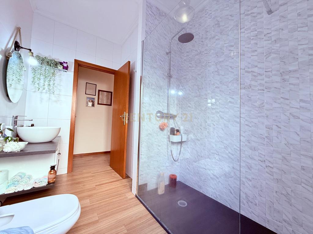 Moradia T6 Mesão Frio, Guimarães - Image 47
