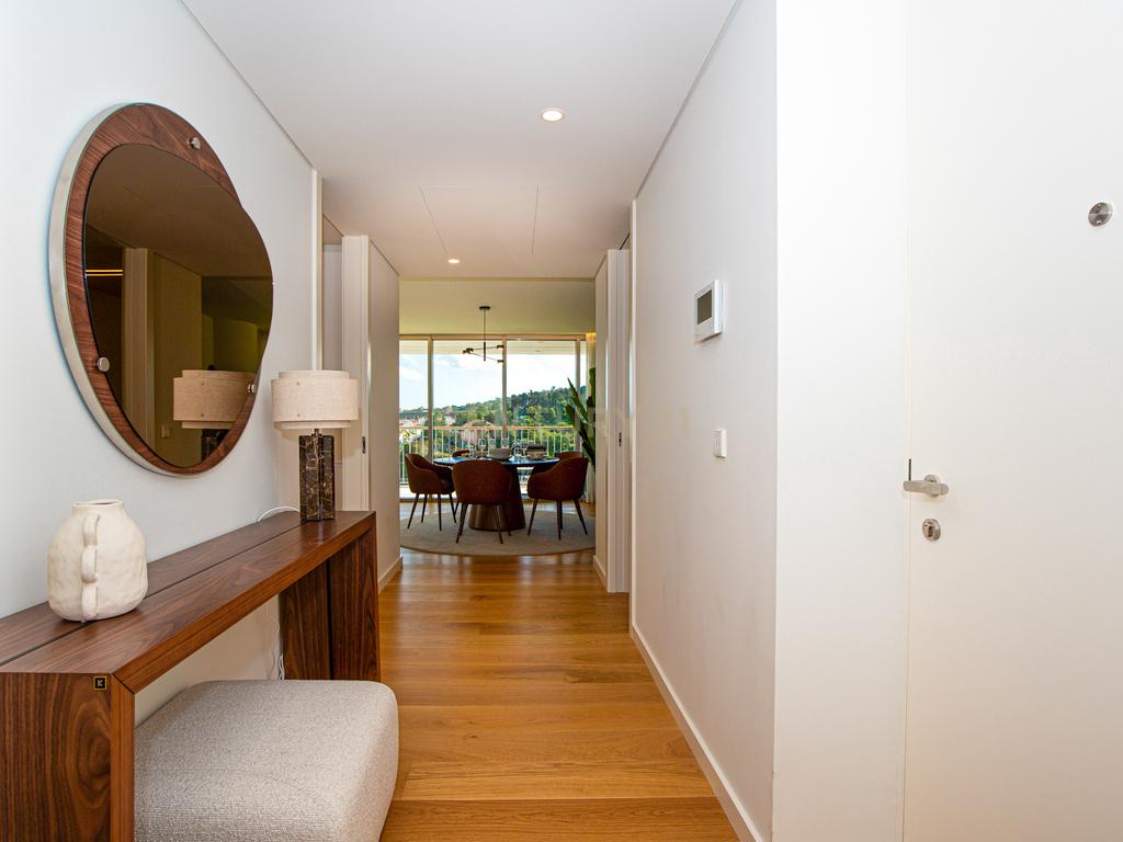 Apartamento de Luxo com 3 Quartos Virado a Sul na prestigiada Infinity Tower - Image 10