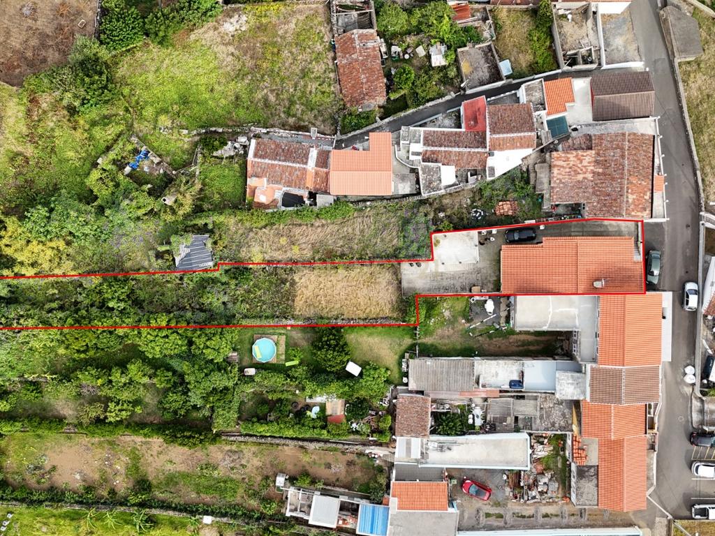 Excelente moradia T2 com garagem em Ribeirinha - Image 9