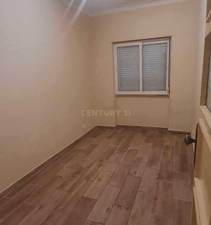 Apartamento T1 | Barreiro | 53 m² - Image 3