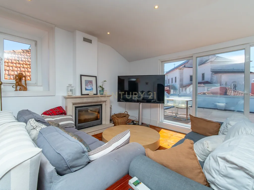 Penthouse Duplex T8 em Campo de Ourique - Lisboa - Image 28