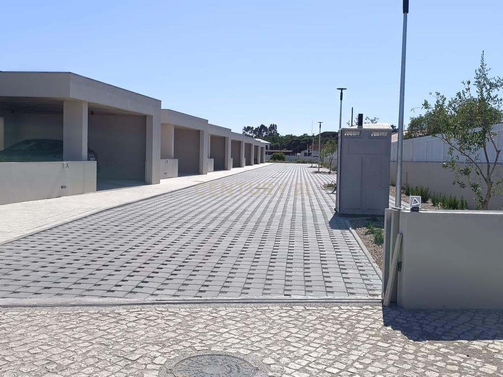 Luxuosa Moradia Nova em Palmela, Setúbal - Image 6