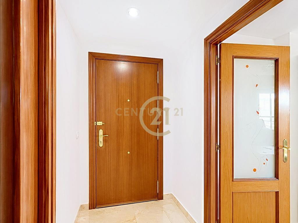 Cobertura de 5 Quartos com Terraço e Churrasqueira: Ideal para Família Numerosa ou Segregação em 2 Habitações! - Image 60