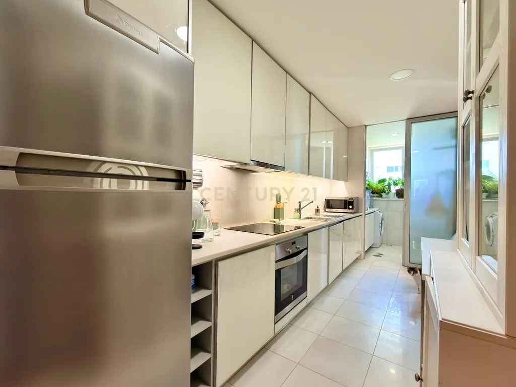 T3 NA 1ª LINHA DE MAR COM 2 LUGARES DE GARAGEM | LEÇA DA PALMEIRA - Image 14