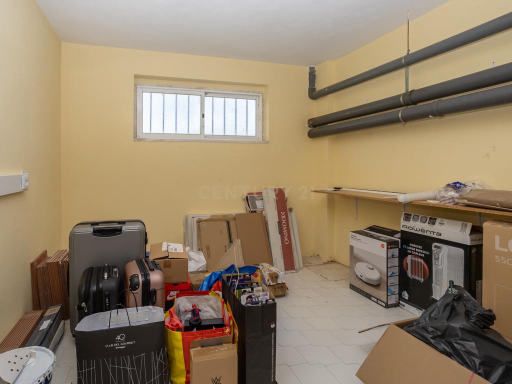Apartamento T3 Remodelado | Bairro Novo | Seixal - Image 22