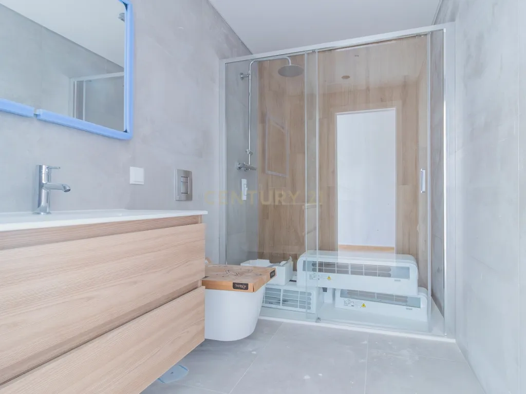 Apartamento T3 Novo - Image 5