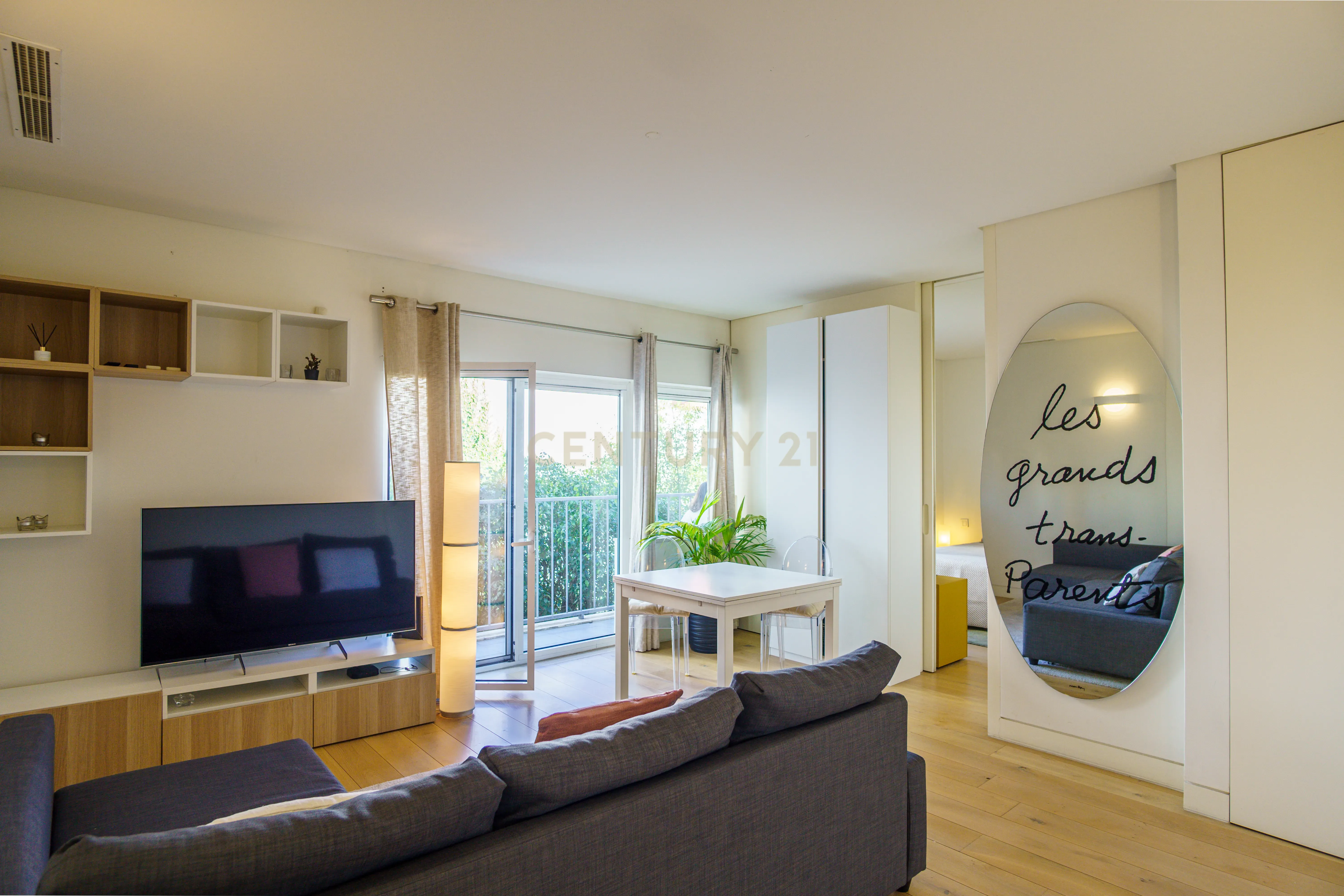 Fotografia 5 de Apartamento T1 na Avenida Praia da Vitória, Saldanha