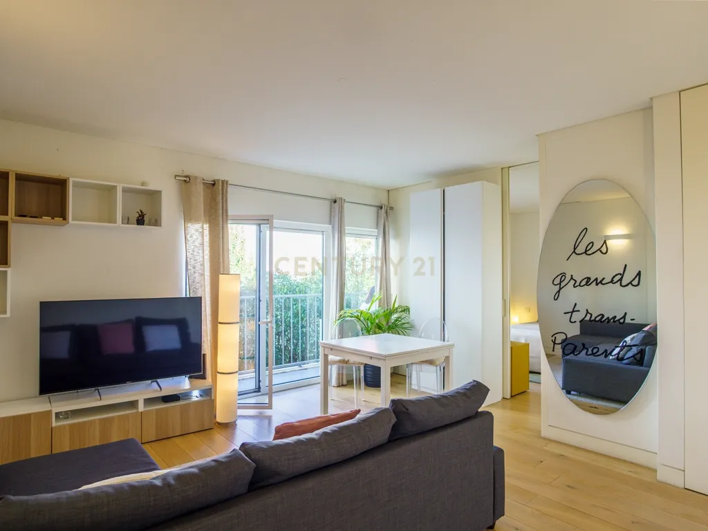 Apartamento T1 na Avenida Praia da Vitória, Saldanha - Image 5