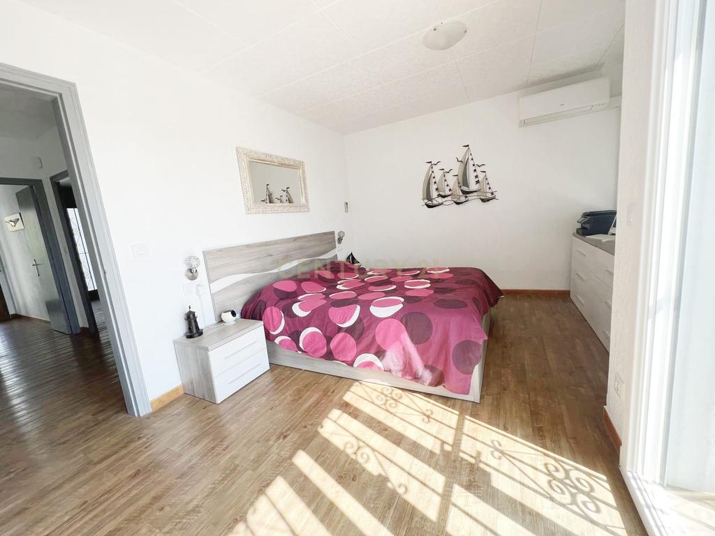Luxuosa Moradia com Vista Panorâmica em Girona, Cataluña - Image 27
