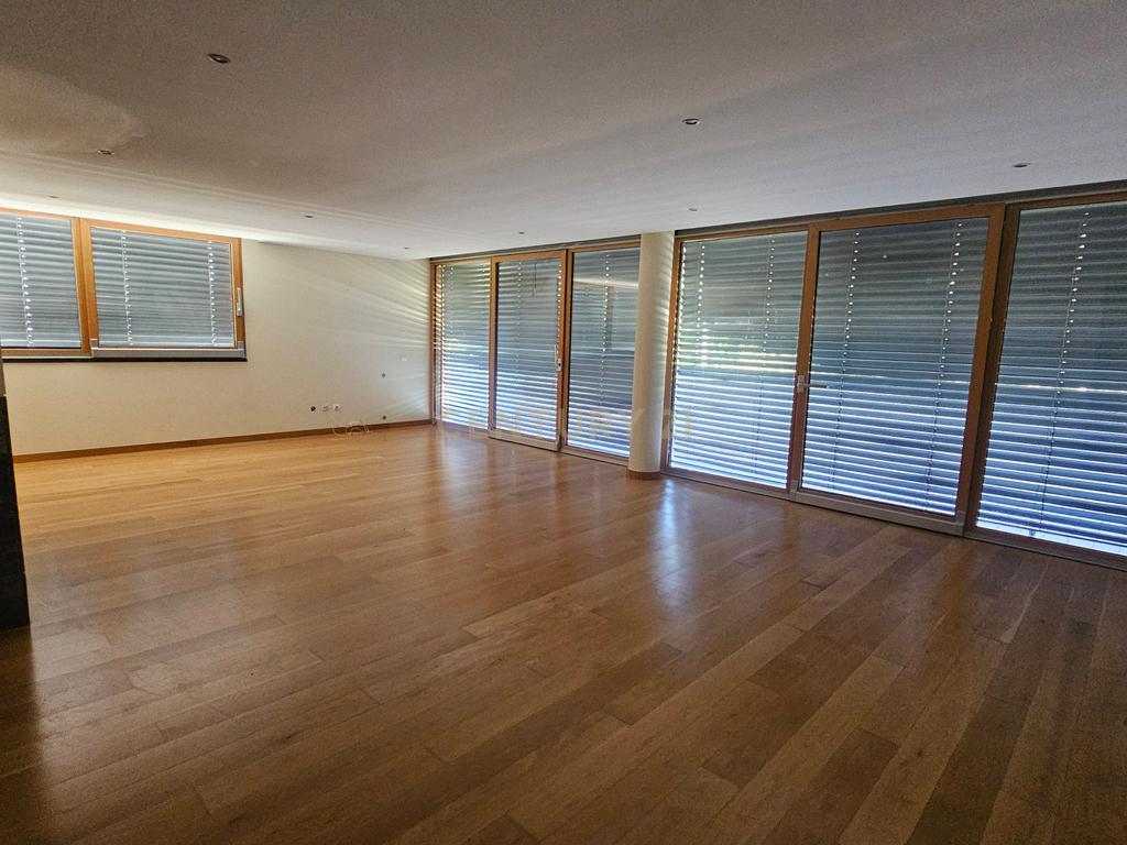 Apartamento T4 Santo André - Barreiro - Image 26