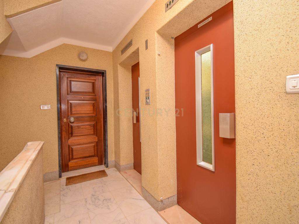 Apartamento T3 com Vista Mar, em São João do Estoril - Image 22