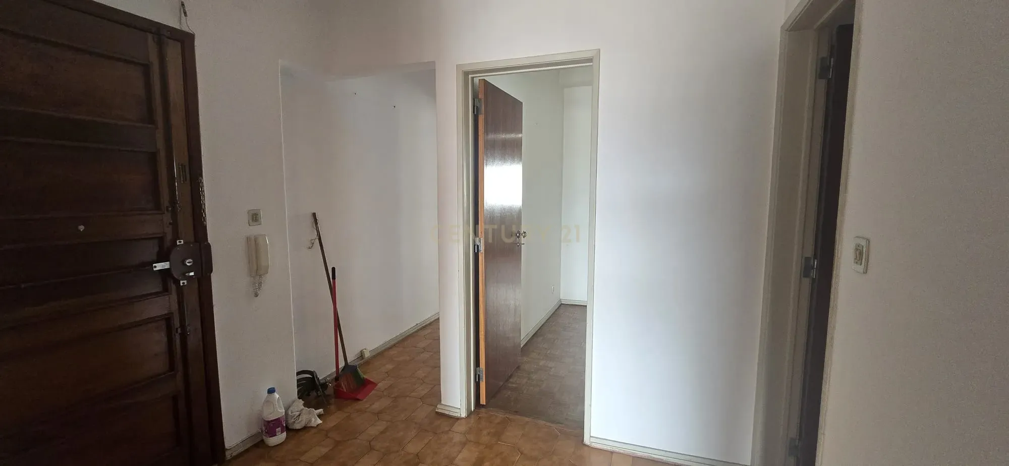 Fotografia 7 de Apartamento T2+1 com Vista Panorâmica em Rio de Mouro, Sintra