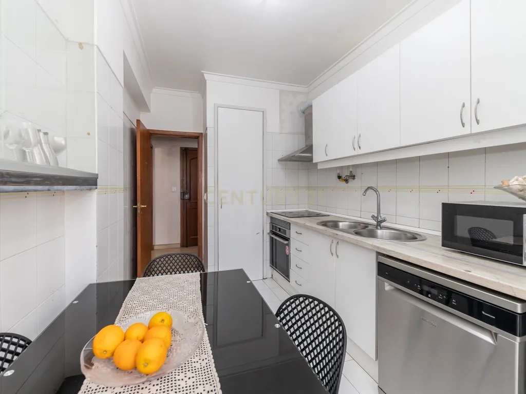 Apartamento T2 - Feijó com varanda - Image 8