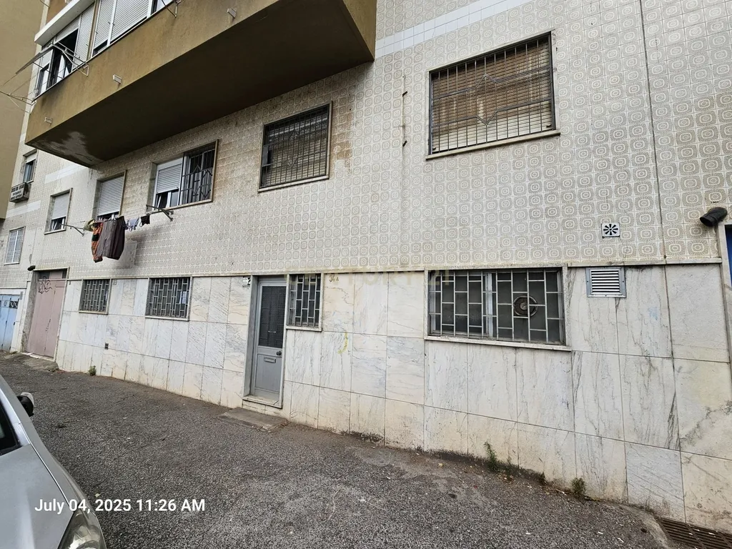 Armazém na Povoa de Stº Adrião - Image 7