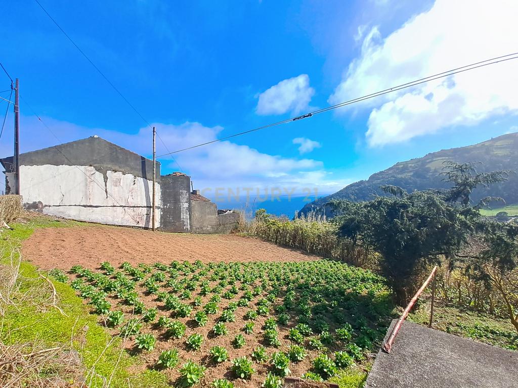 Casa T1 + 1 em Povoação, Ilha de São Miguel - Tranquilidade e Luz Natural - Image 3