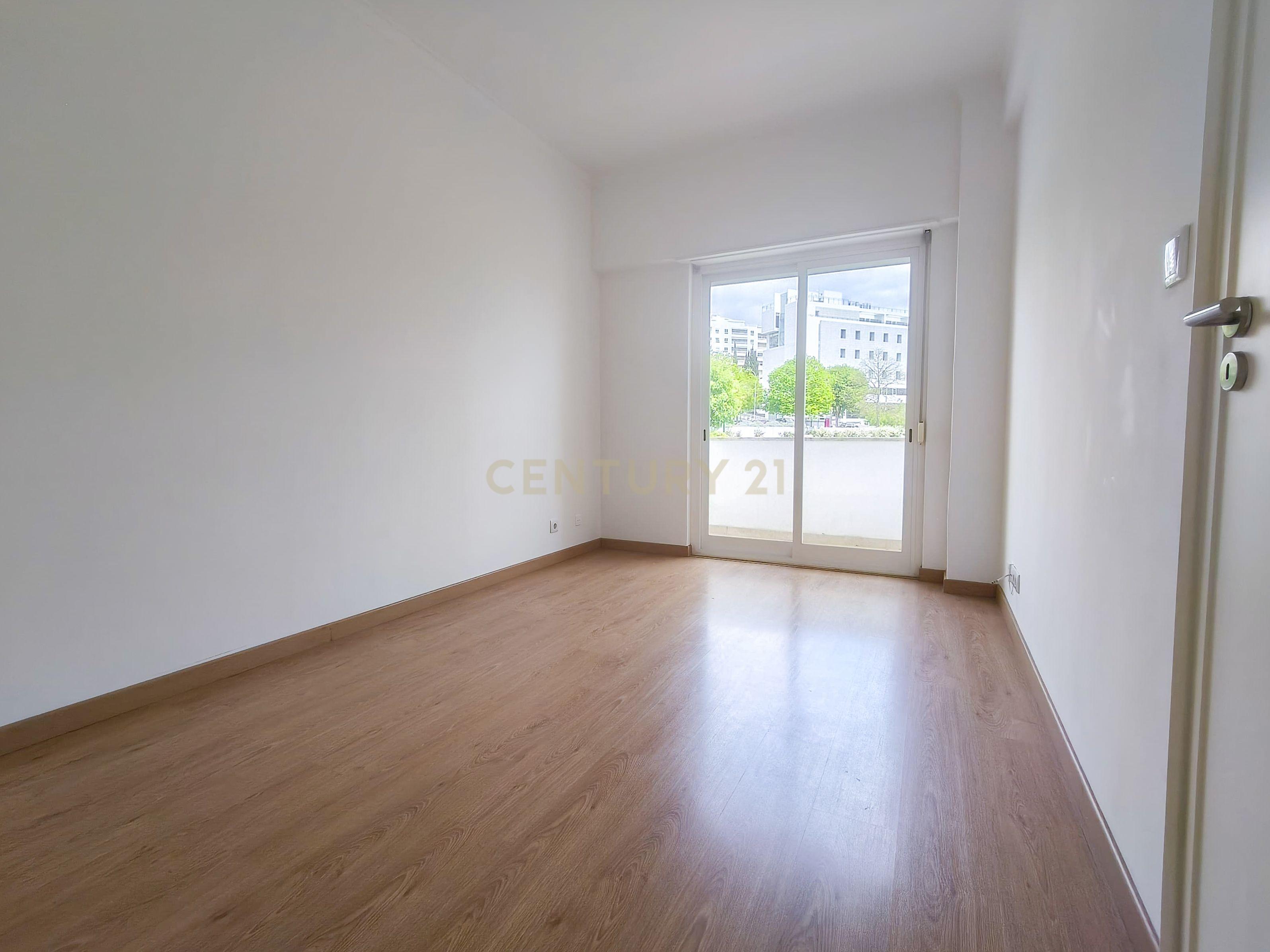 Apartamento T2 | Dafundo - Image 15