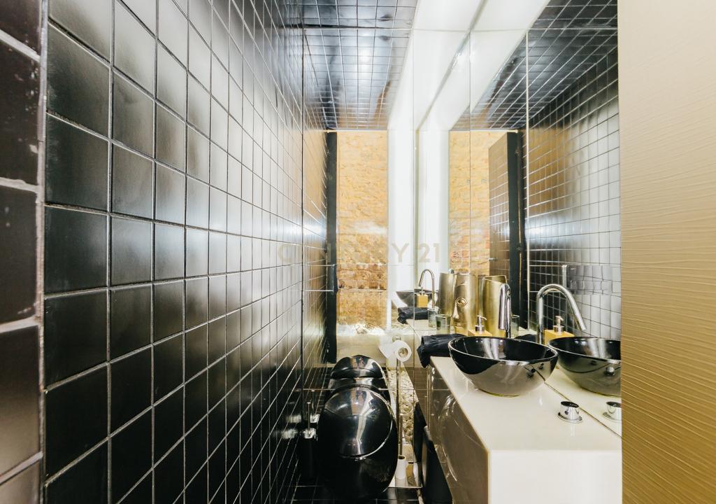 Apartamento T1 cheio Charme na Infante Santo – Conforto e Modernidade - Image 11