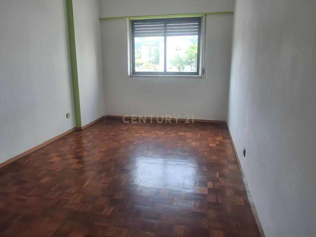 Venda de Apartamento T2  Arroja -  Odivelas - Image 4