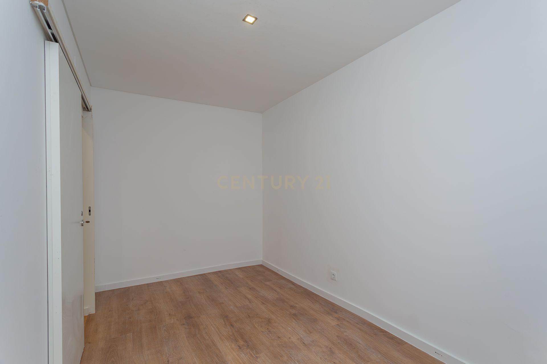 🏡 Apartamento T1+1 na Bica – Viva no coração histórico de Lisboa - Image 21