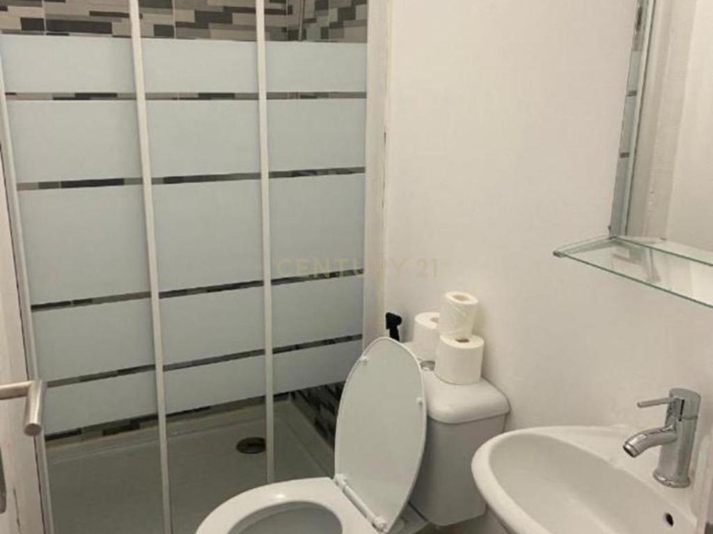 Apartamento T3 + 1 com Licença de Alojamento Local – Estrela / Campo de Ourique, Lisboa - Image 23
