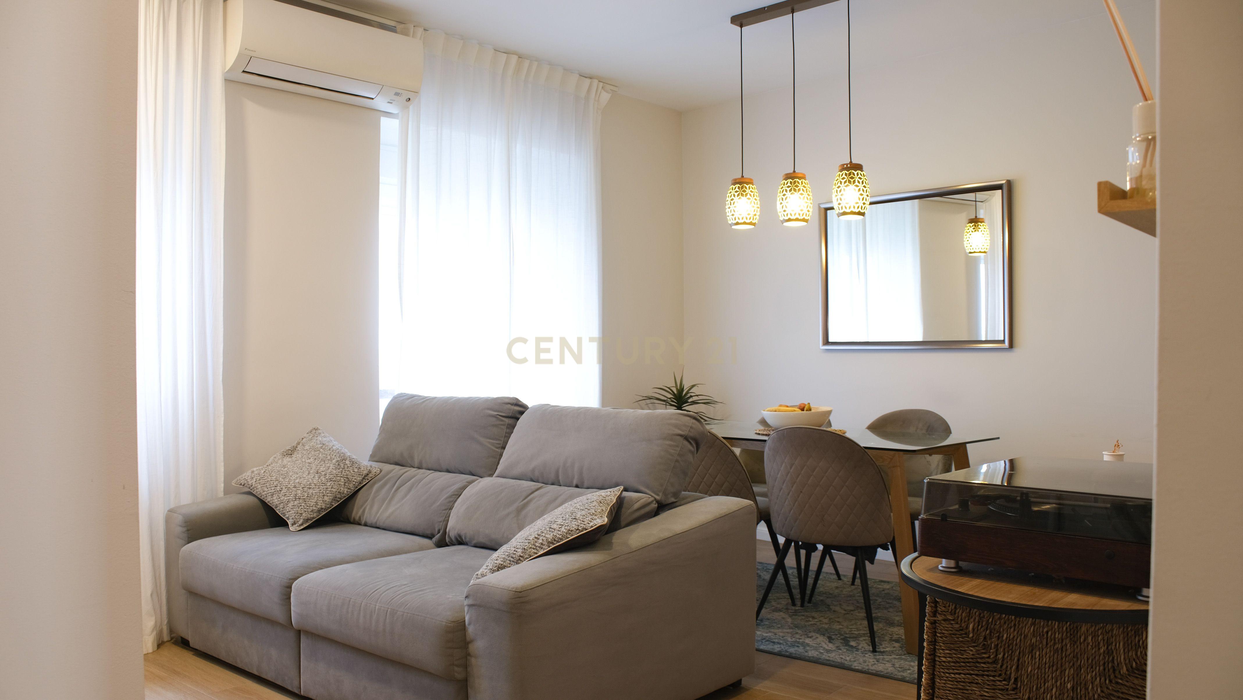 Fotografia 9 de Apartamento T2 Renovado com Logradouro de 80m² no Centro de Almada