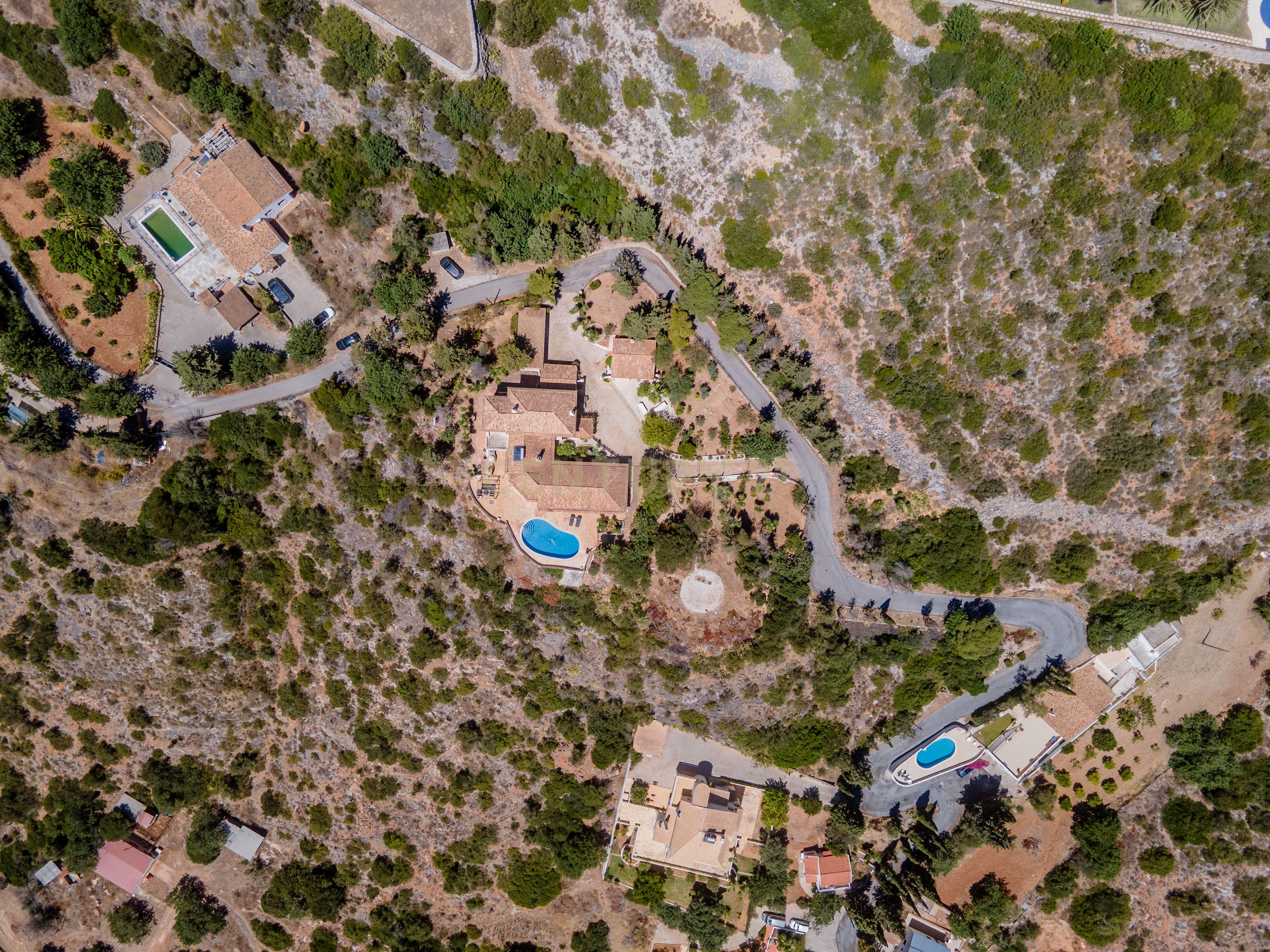 Fotografia 6 de Moradia com Vista Panorâmica para o Mar e Marina de Albufeira | Terreno urbano de 5.268 m² no Cerro d'Águia