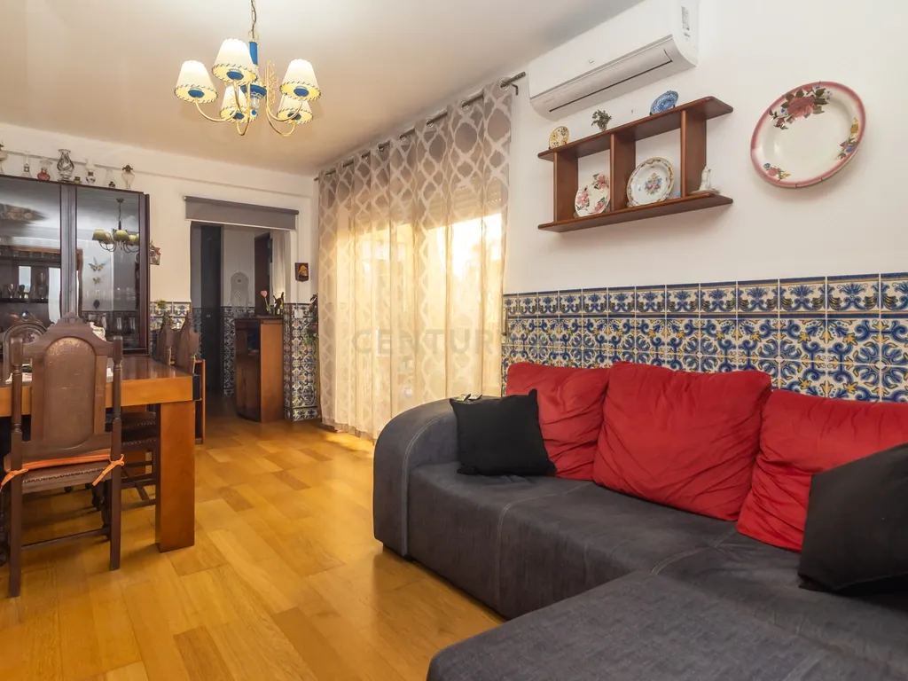 Moradia em Banda de 5 assoalhadas na Banática - Image 20