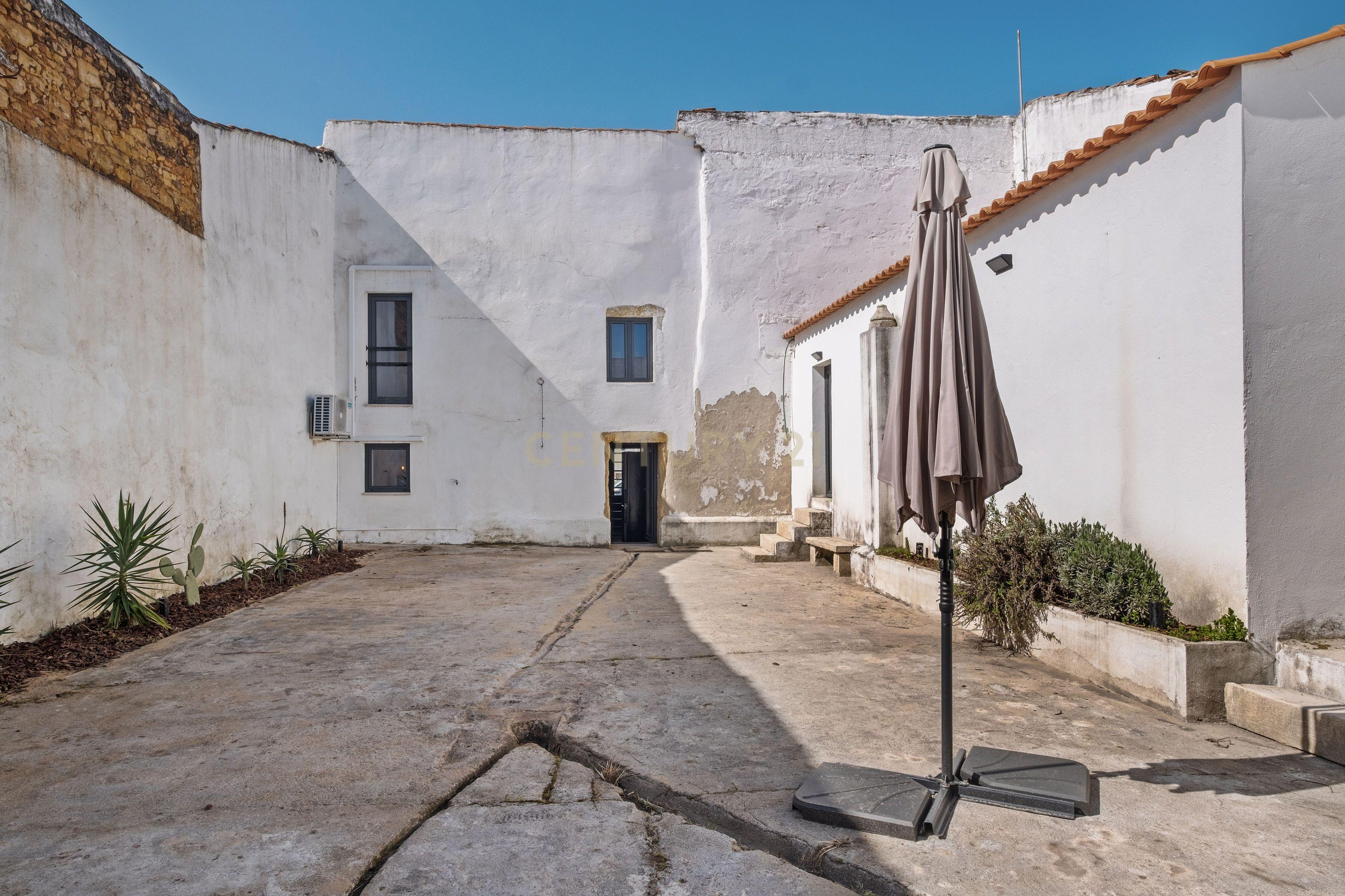Fotografia 4 de Prédio T1 +1 com Licença para Alojamento Local e comércio