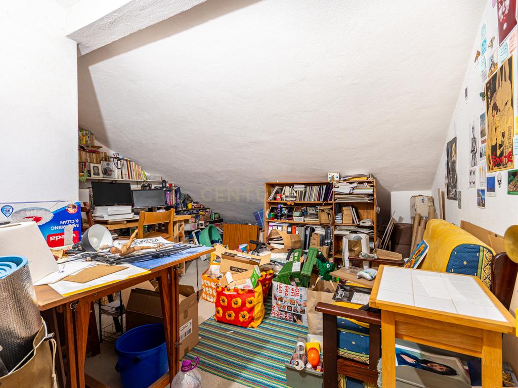 Apartamento T2 Espaçoso com Garagem Box e Arrecadação – Pedernais, Ramada - Image 15