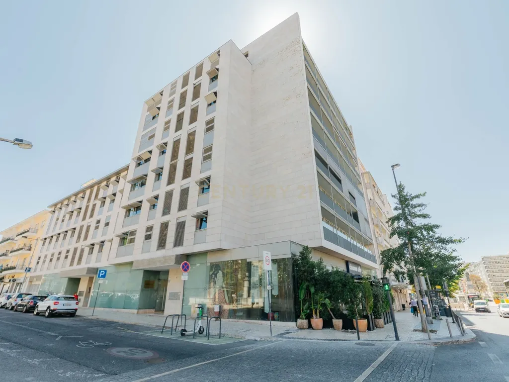 T3 em Alvalade, junto à Av. da Igreja com terraço - Image 37