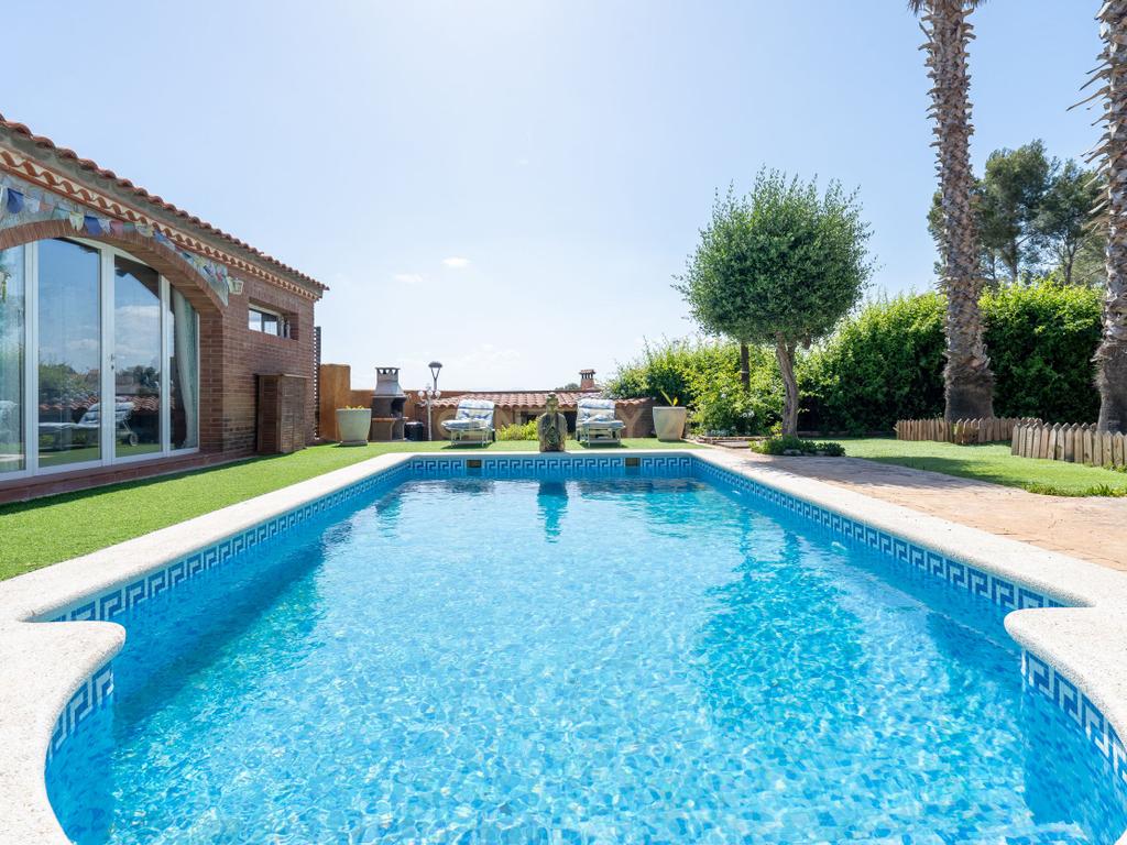 Moradia com apartamento anexo e piscina em “Els Pallaresos” - Image 2