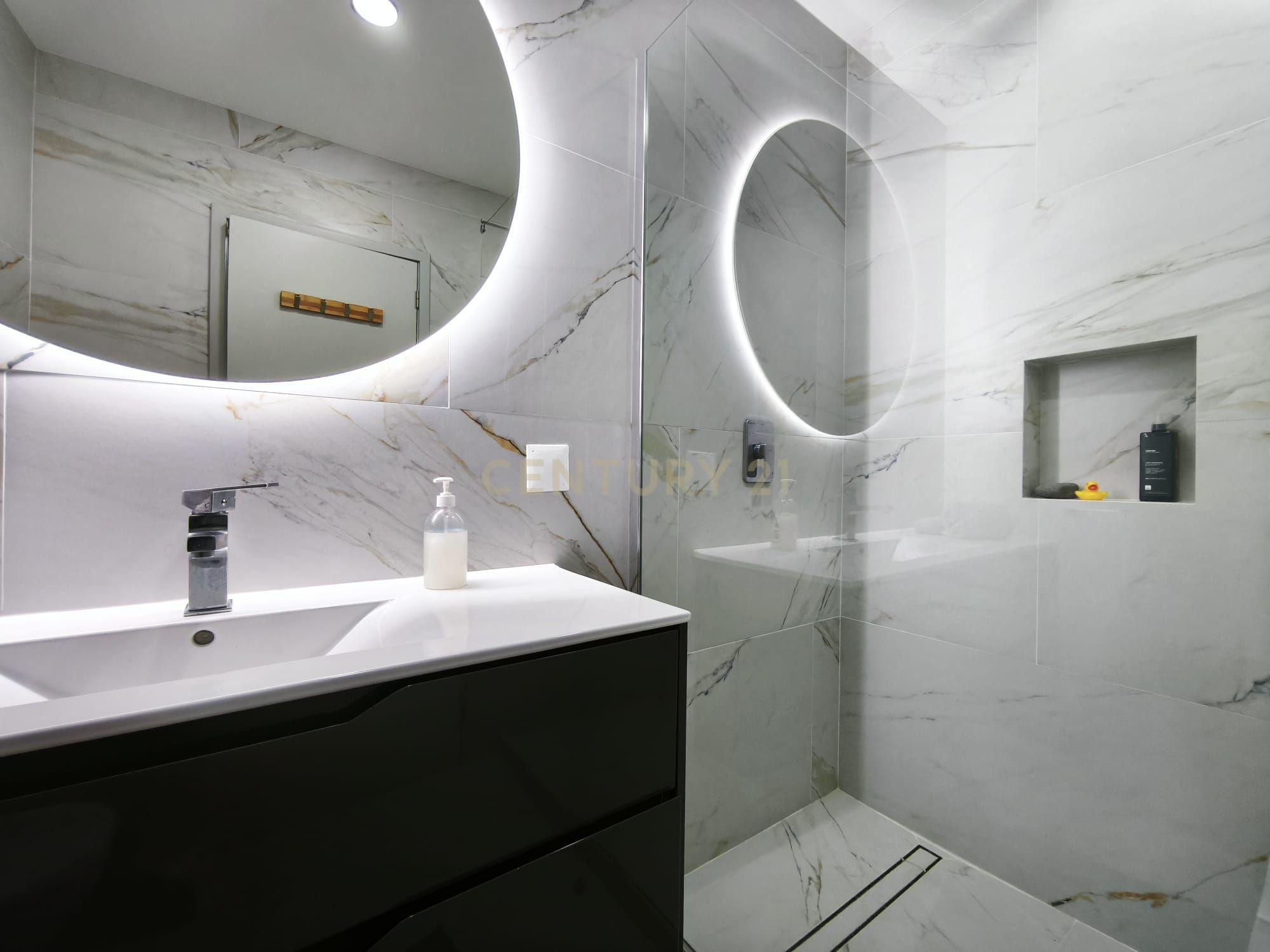 Moradia T2 no Centro da Ribeira Grande – Localização Privilegiada - Image 11