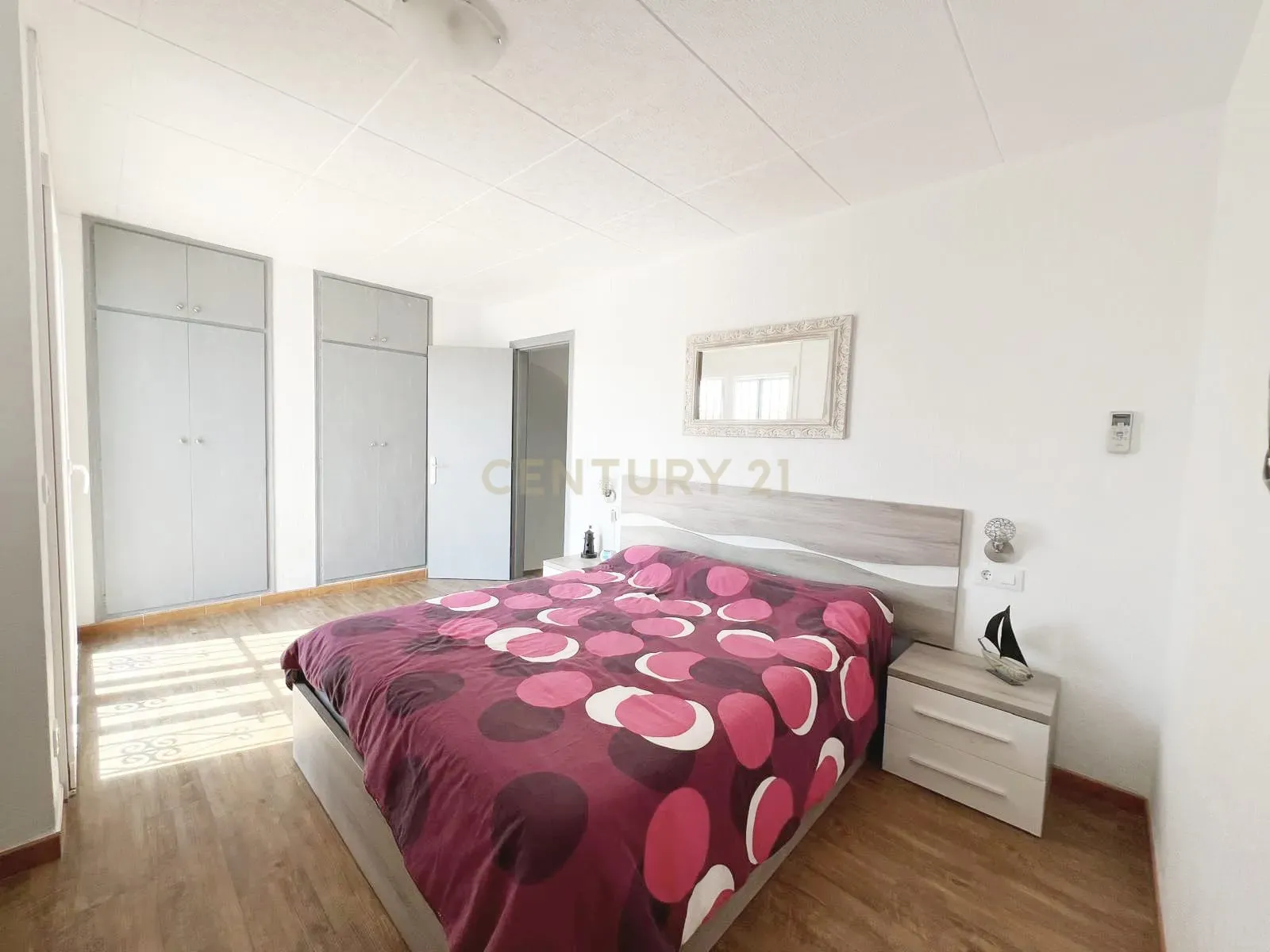Luxuosa Moradia com Vista Panorâmica em Girona, Cataluña - Image 26