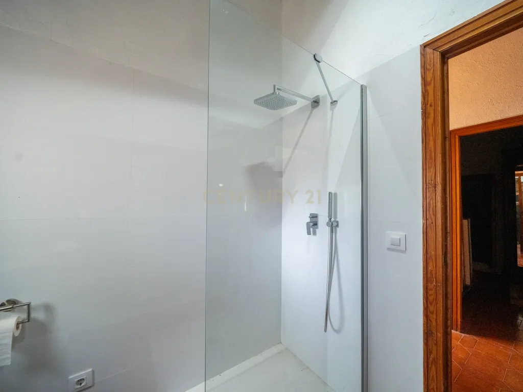 Moradia com grande terreno privado em Las Rotas, Dénia - Image 11