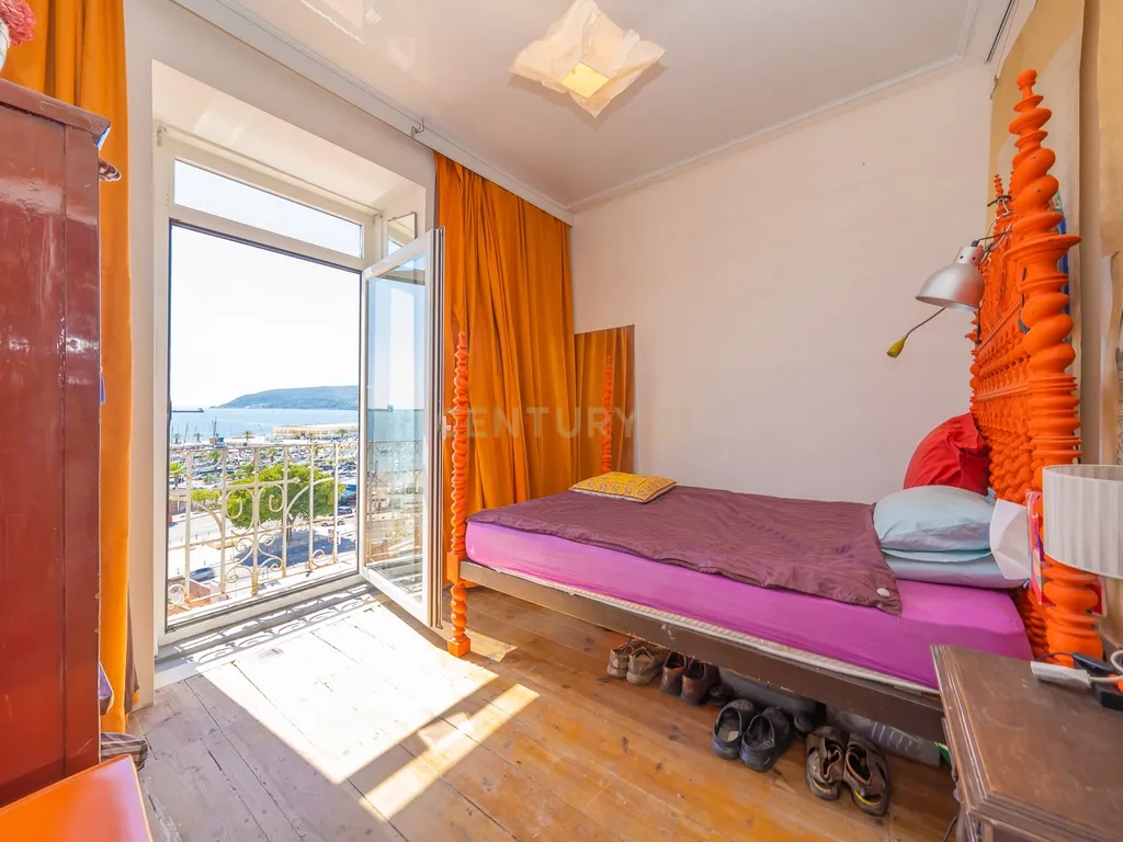 Apartamento com charme em Setúbal com uma vista soberba para o rio e terraço - Image 12