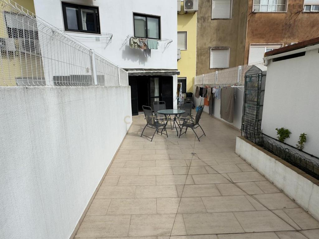T3 Amadora com excelente Terraço e Parqueamento - Image 23