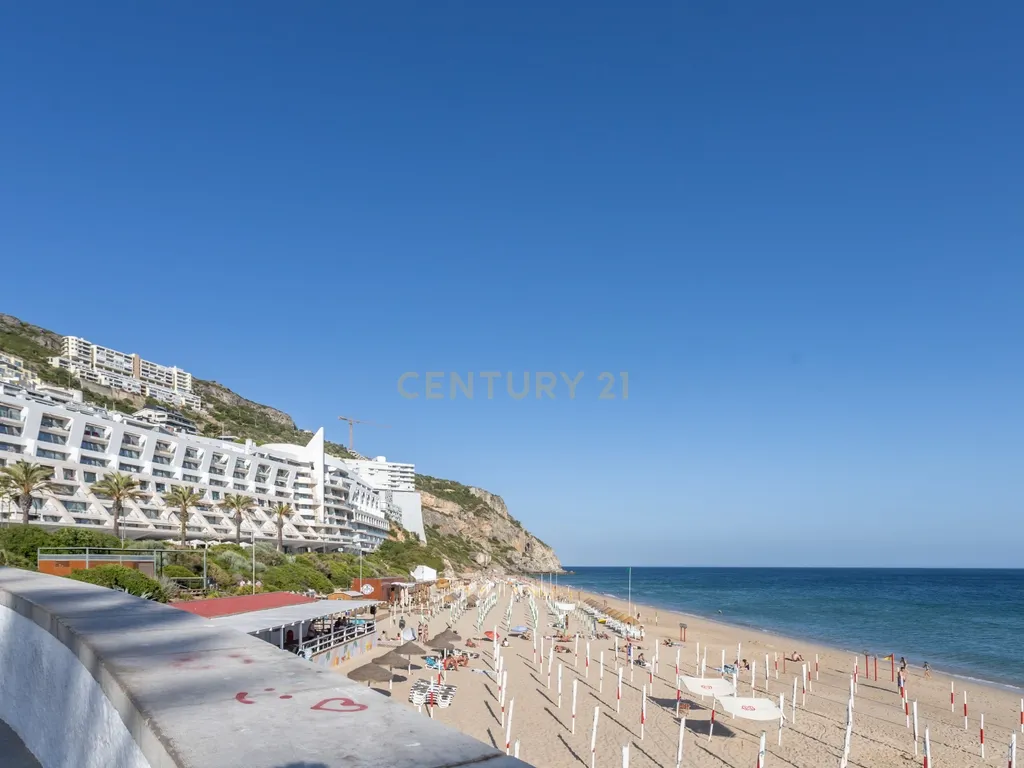 Apartamento T2 no centro de Sesimbra, a poucos passos da praia - Image 15