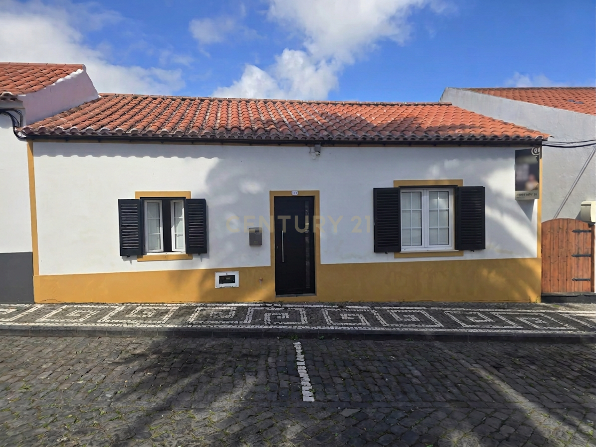 Moradia T2 em Nordeste, €219.500